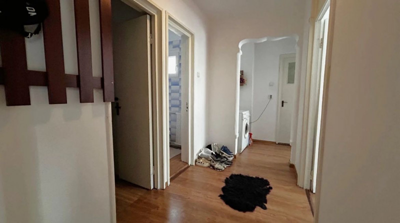Vânzare apartament de 3 camere Lujerului-5 min metrou 