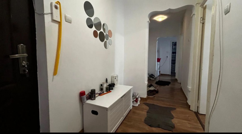 Vânzare apartament de 3 camere Lujerului-5 min metrou 