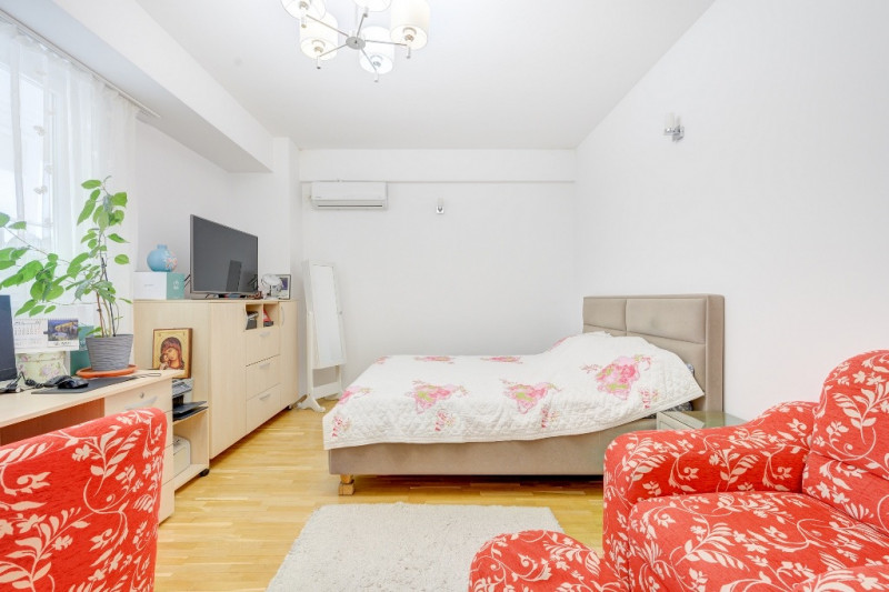 Vânzare apartament de 4 camere Piața Floreasca