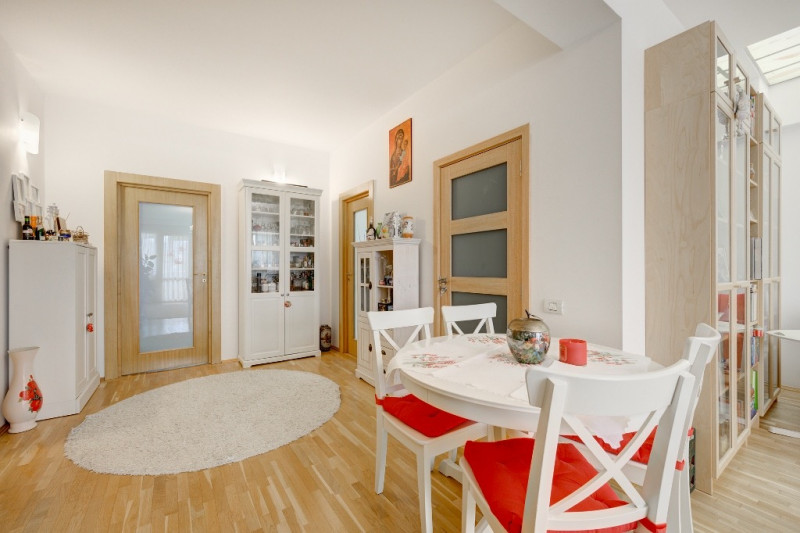 Vânzare apartament de 4 camere Piața Floreasca