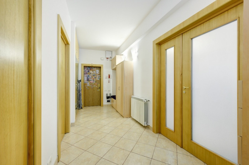 Vânzare apartament de 4 camere Piața Floreasca