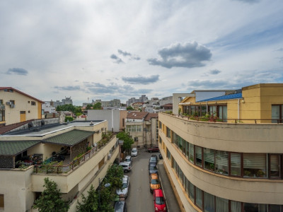 Vânzare apartament de 4 camere Piața Floreasca