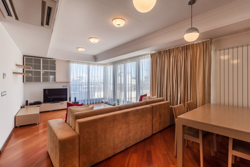 Închiriere Penthouse-3 camere Piața Romană Ultracentral