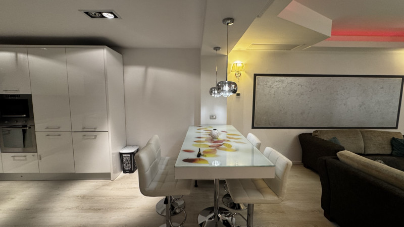 Închiriere apartament de 3 camere Herastrau- Persepolis