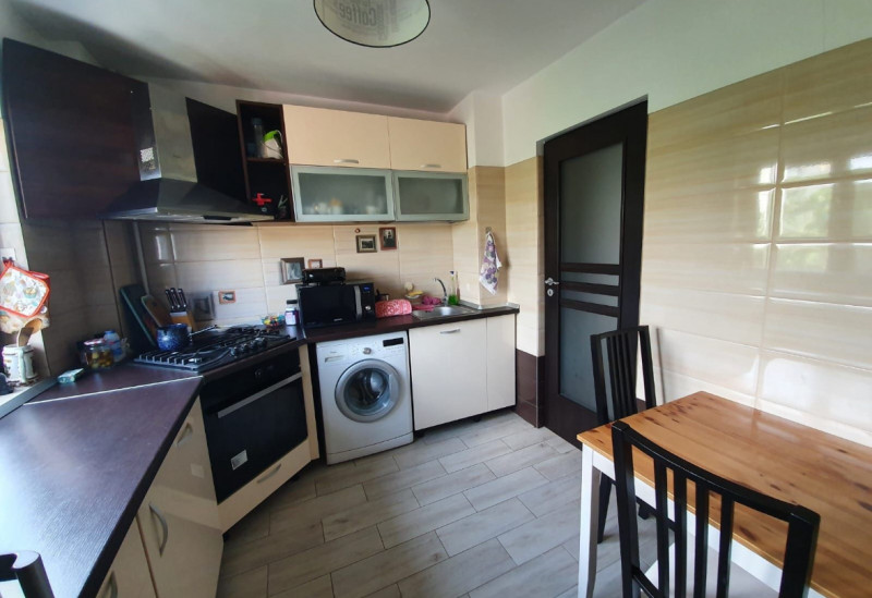 Vânzare apartament de 3 camere Lujerului-4min Metrou Lujerului