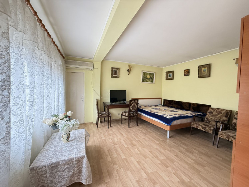Casa cu livada Izvorani la 300m de Lacul Snagov asfalt si utilitati