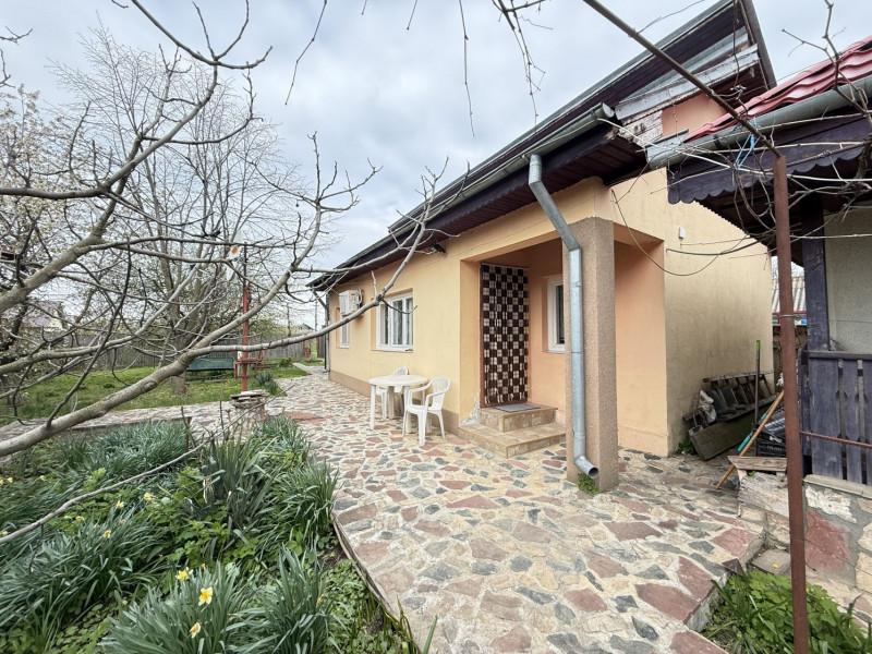Casa cu livada Izvorani la 300m de Lacul Snagov asfalt si utilitati