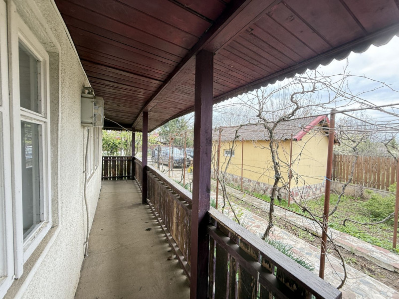 Casa cu livada Izvorani la 300m de Lacul Snagov asfalt si utilitati
