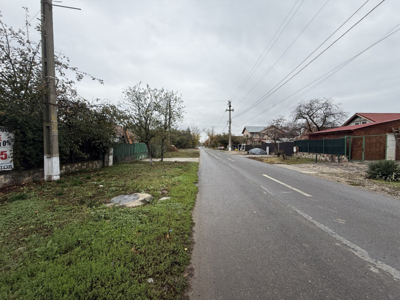 Casa cu livada Izvorani la 300m de Lacul Snagov asfalt si utilitati