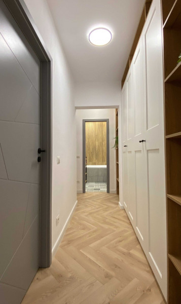 Vânzare apartament de 3 camere Tineretului