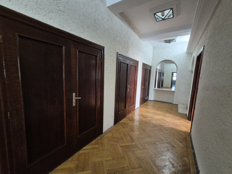 Primaverii inchiriere apartament 4 camere in vila