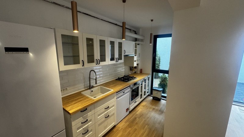 Închiriere apartament de 3 camere Domenii-1 Mai