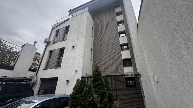 Închiriere apartament de 3 camere Domenii-1 Mai