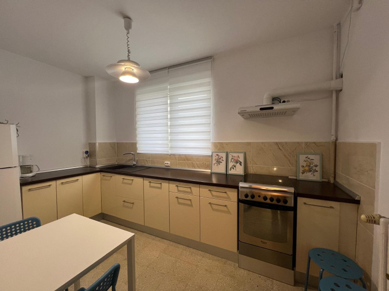 Închiriere apartament de 3 camere Vatra Luminoasa-Scoala 49