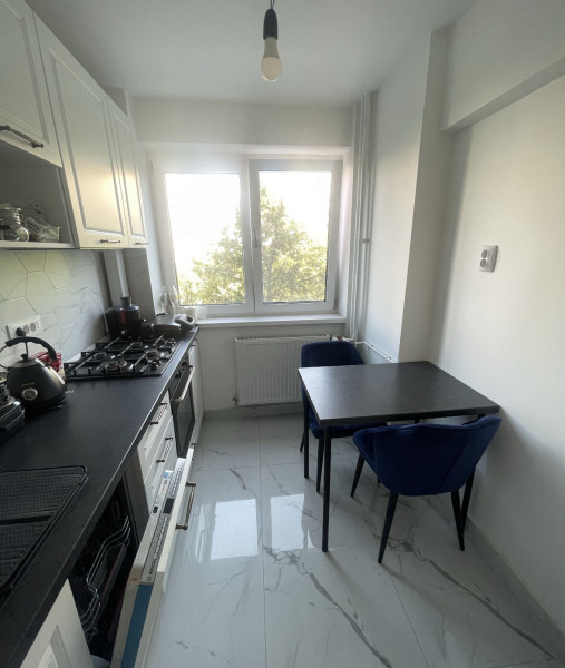 Vânzare apartament de 2 camere Drumul Taberei- Favorit