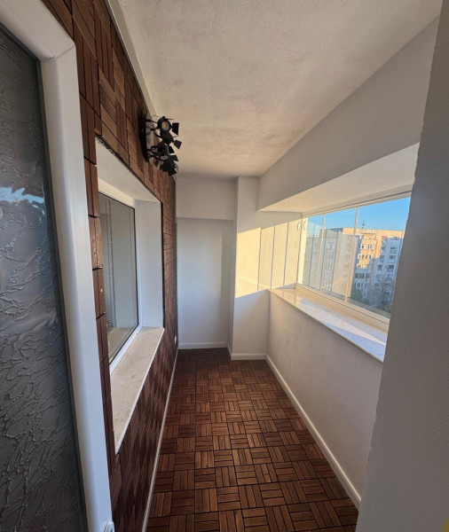 Vânzare apartament de 3 camere Piața Muncii- Decebal