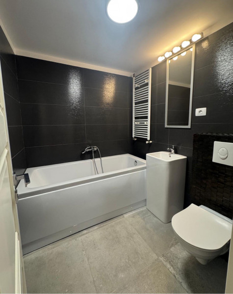 Vânzare apartament de 3 camere Piața Muncii- Decebal