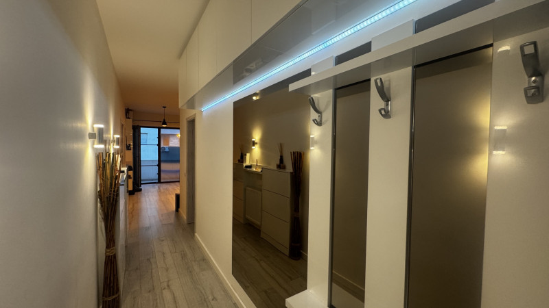 Vânzare apartament de 3 camere Militari Residence