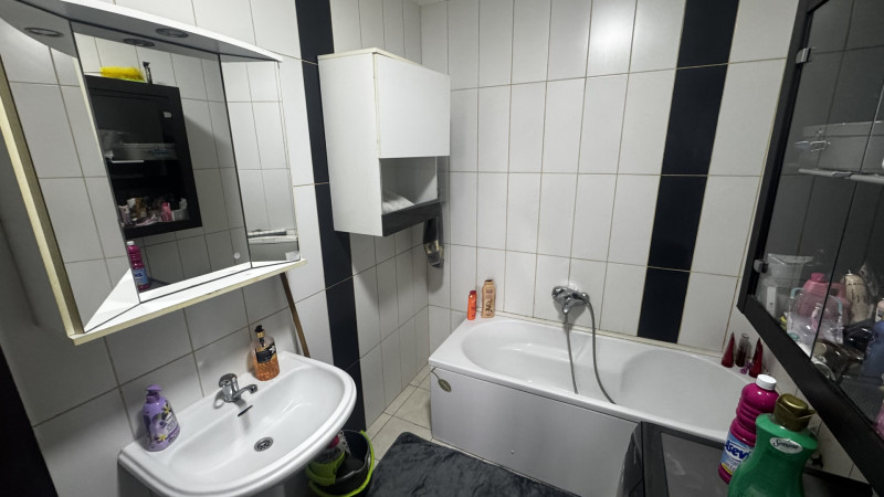 Vânzare apartament de 3 camere Militari Residence