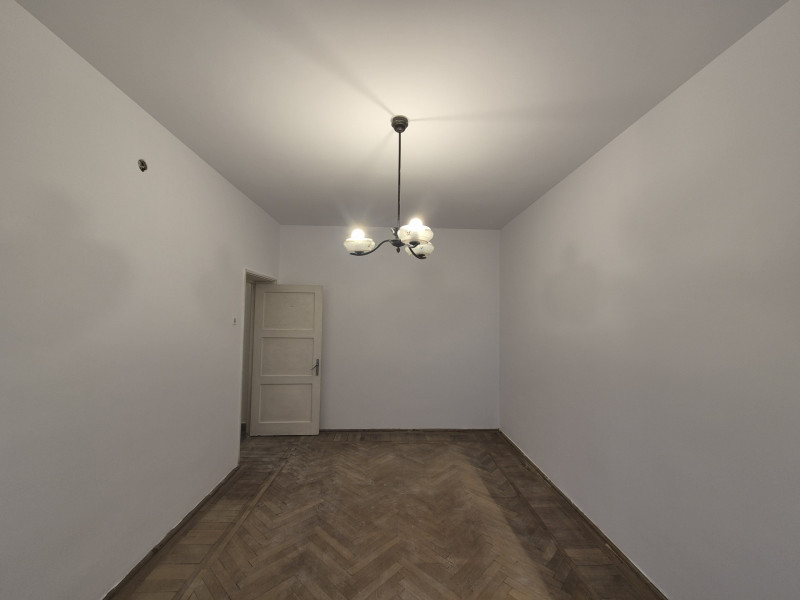 Apartament  2 camere, decomandat - Barbu Văcărescu 