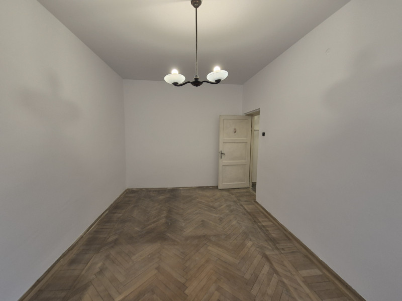 Apartament  2 camere, decomandat - Barbu Văcărescu 