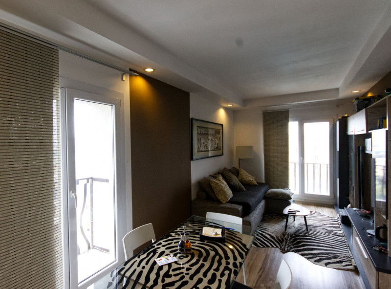 Apartament 2 camere de vânzare în Cosmopolis, mobilat, utilat  boxa inclusa 