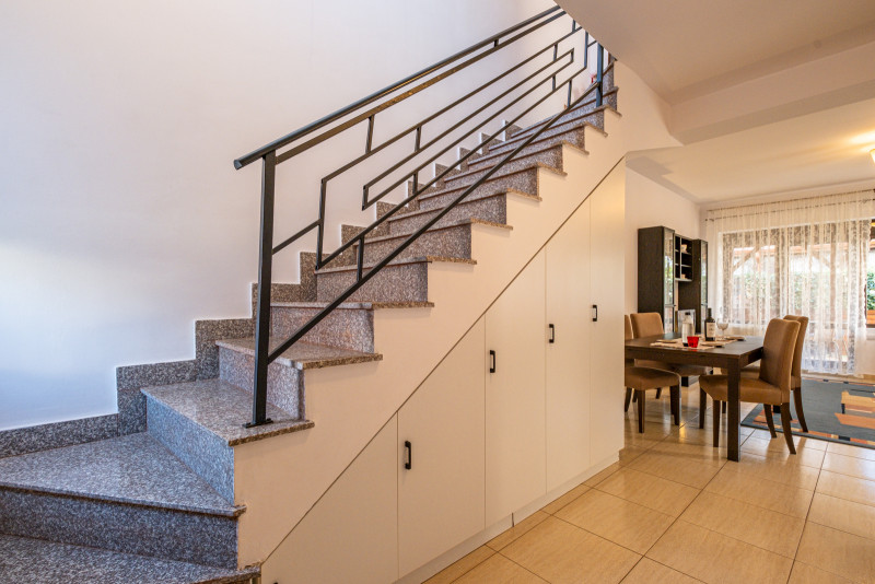 Casă de vânzare în Otopeni, complex rezidențial liniștit și prietenos