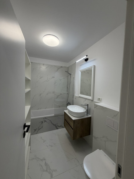 Vilă modernă cu 5 camere de închiriat în complex rezidential, Pipera 