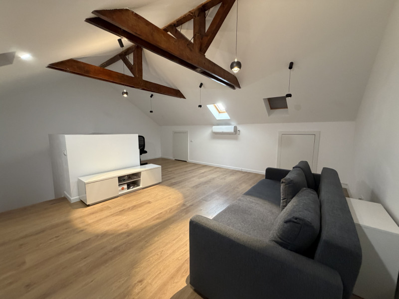 Vilă modernă cu 5 camere de închiriat în complex rezidential, Pipera 