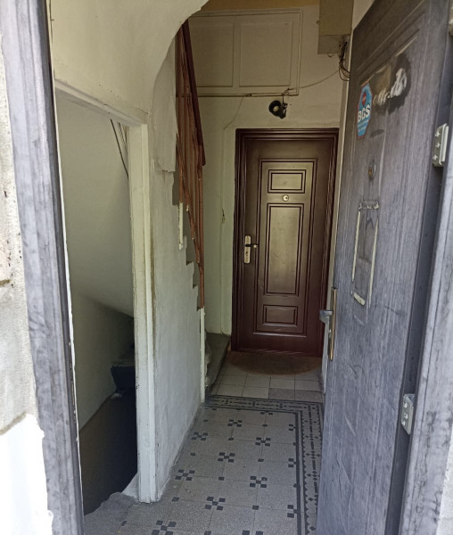 Vânzare apartament de 4 camere vilă interbelică Cișmigiu 