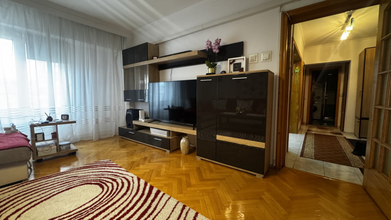 Vânzare apartament de 2 camere Piața Muncii