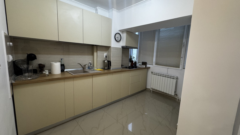 Vânzare garsonieră Bulevardul Decebal