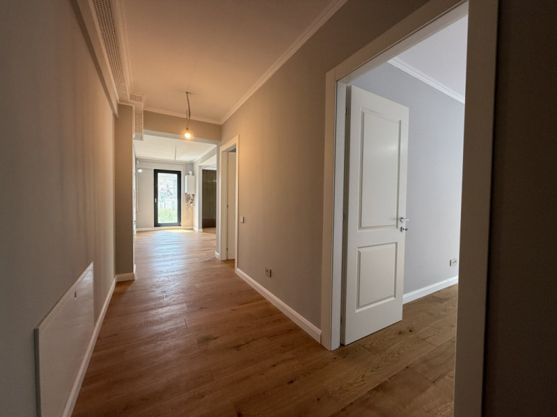 Unirii, 4 camere si  2 parcari  de la dezvoltator