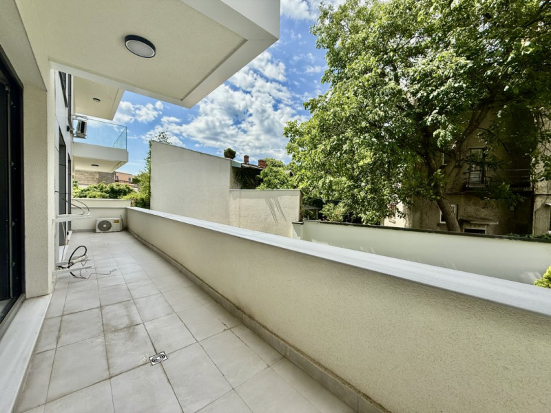 Unirii, 4 camere si  2 parcari  de la dezvoltator