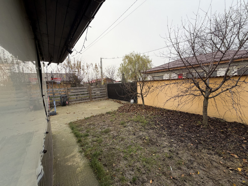 Casă individuală de vânzare în Tărtășești – curte mare 500 mp, zonă verde 