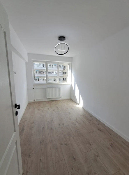 Vânzare apartament de 3 camere Iancului- Obor