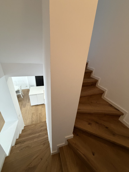 Vilă modernă cu 5 camere de închiriat în complex rezidential, Pipera 