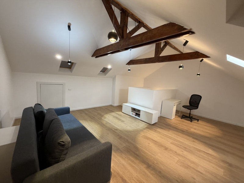 Vilă modernă cu 5 camere de închiriat în complex rezidential, Pipera 