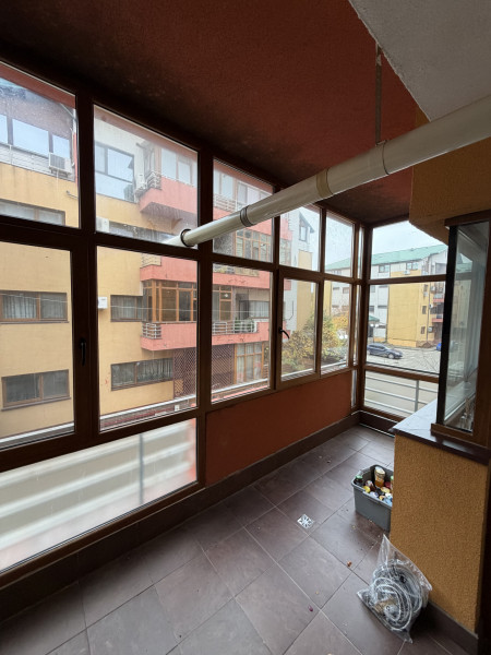 Apartament 3 camere Otopeni – Mobilat, Utilat, Parcare Inclusă