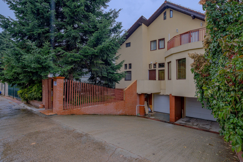 Vila Iancu Nicolae – între Grădina Zoo și Jolie Ville | Liniște, spațiu și confo