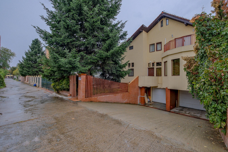 Vila Iancu Nicolae – între Grădina Zoo și Jolie Ville | Liniște, spațiu și confo