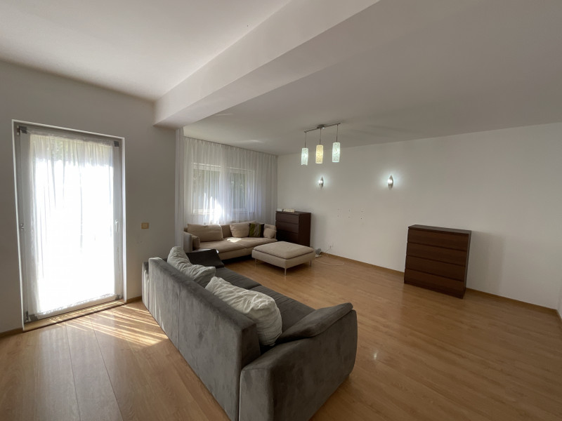 Închiriere vilă modernă în ansamblul rezidențial Pipera