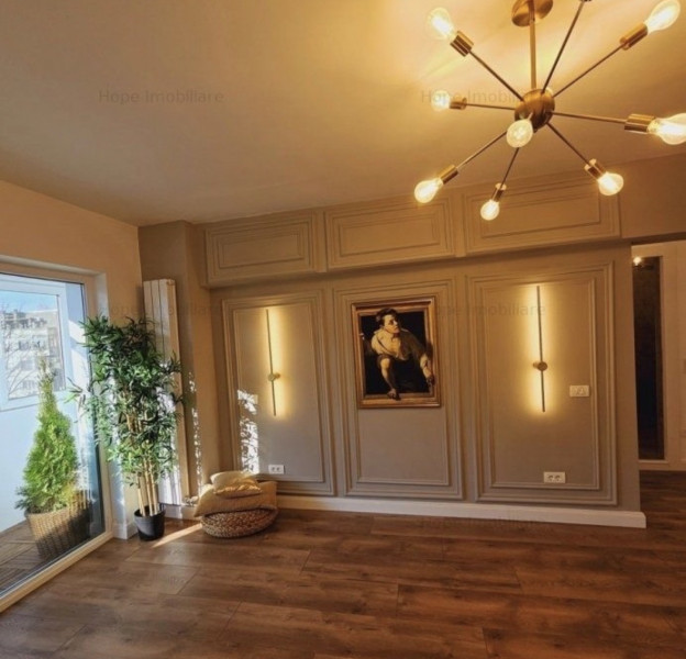 Vânzare apartament de 3 camere Mosilor- Bd Carol