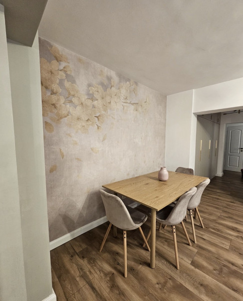 Vânzare apartament de 3 camere Mosilor- Bd Carol