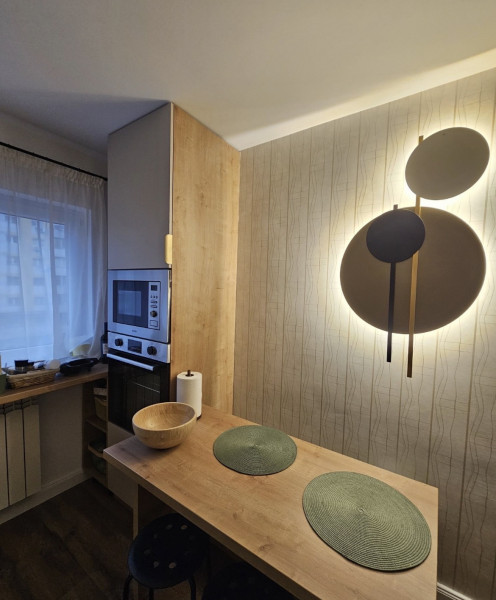 Vânzare apartament de 3 camere Mosilor- Bd Carol