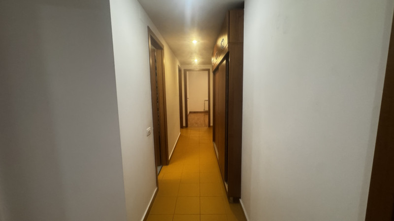 Închiriere apartament de 4 camere Victoriei- Capitale