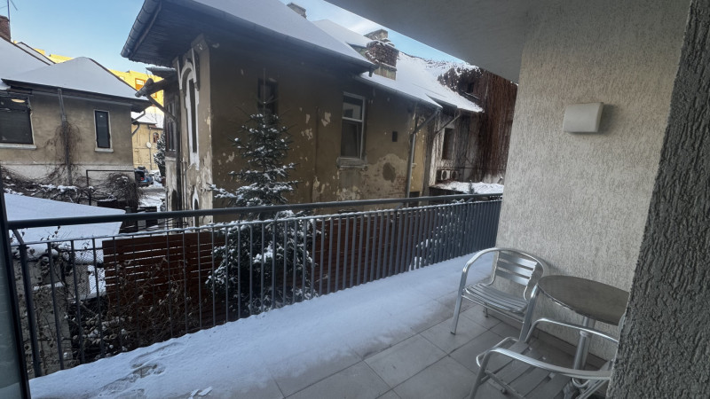 Închiriere apartament de 4 camere Victoriei- Capitale