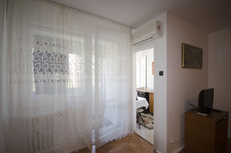 Metrou Dristor garsoniera mobilata