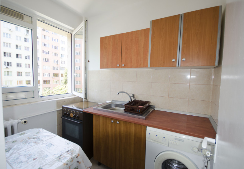 Metrou Dristor garsoniera mobilata