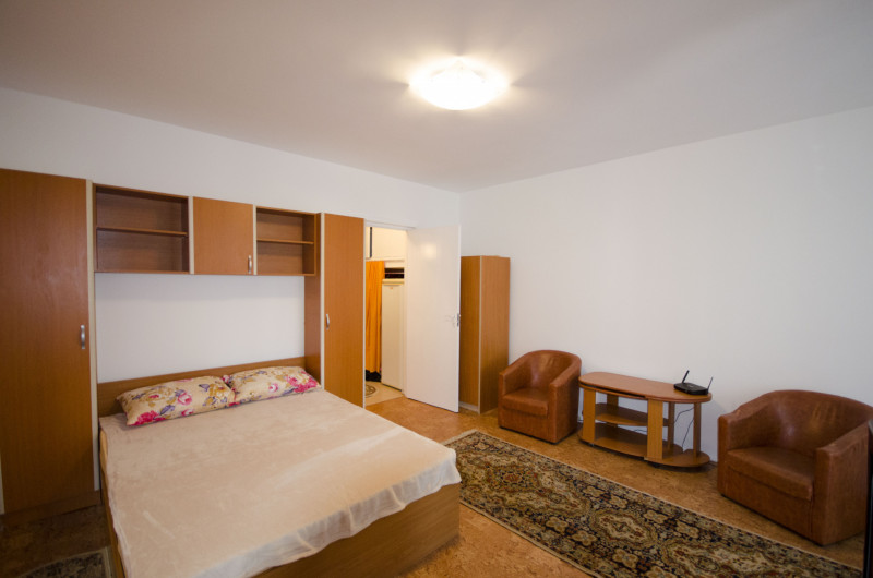 Metrou Dristor garsoniera mobilata